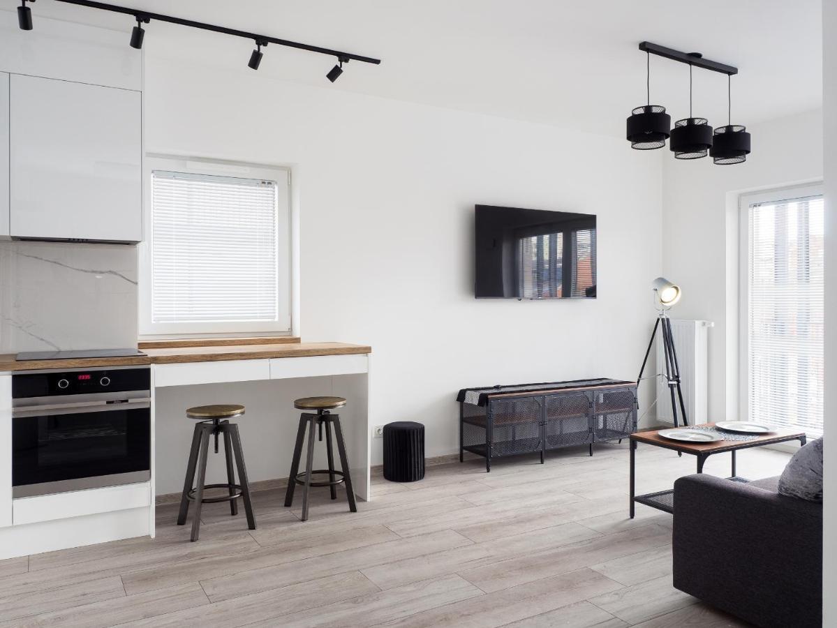 Szwedzka 22C Separate Bedroom Free Garage By Perfect Apart วอร์ซอ ภายนอก รูปภาพ